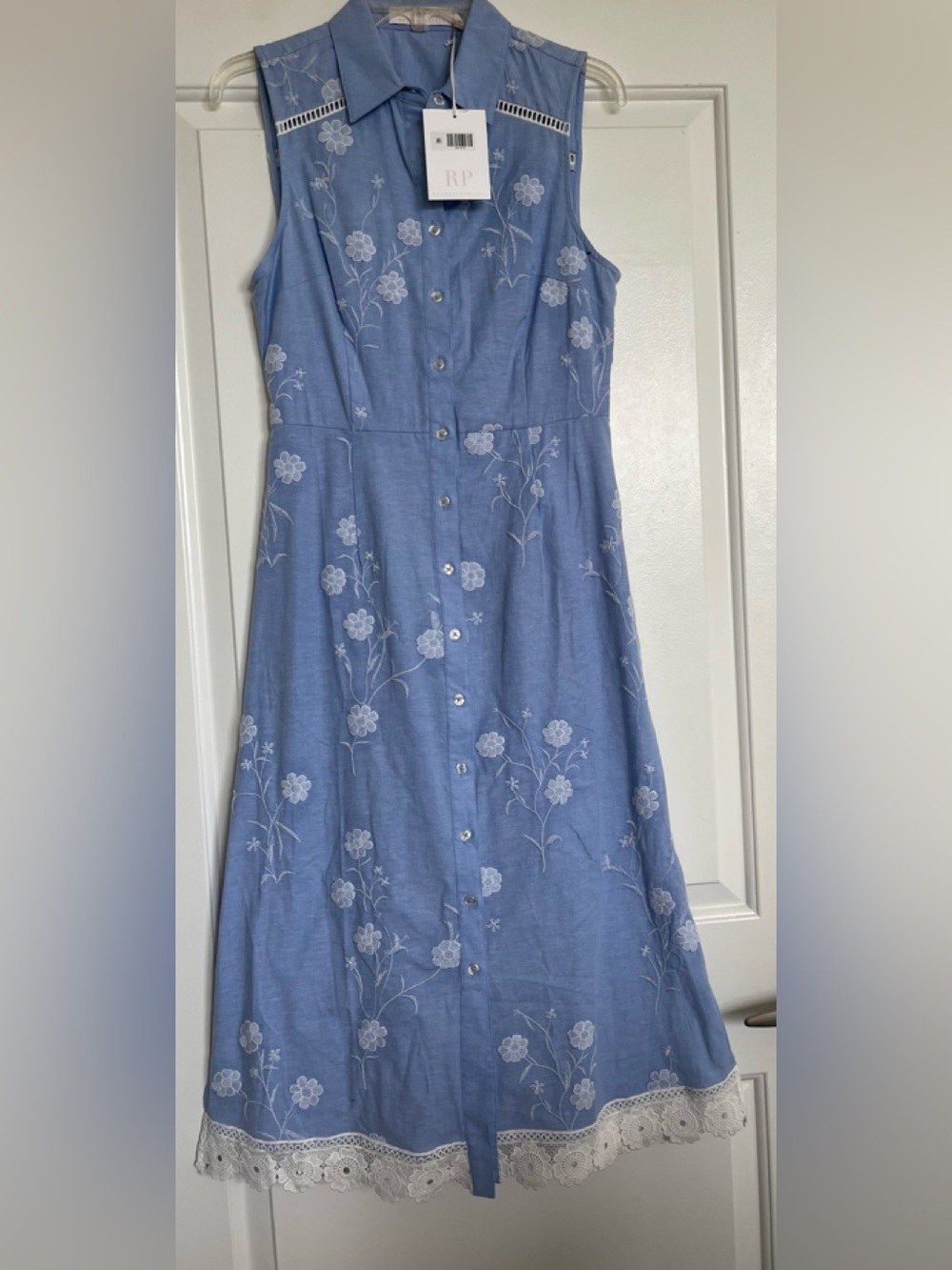 Sleeveless Blue Floral Button-Front Shirt Dress